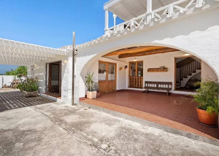 בית נופש Sant Jordi *